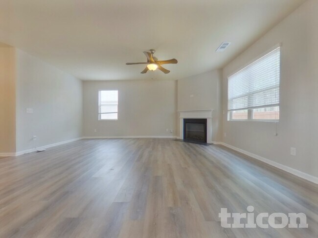 Building Photo - 113 Hayes Park Dr