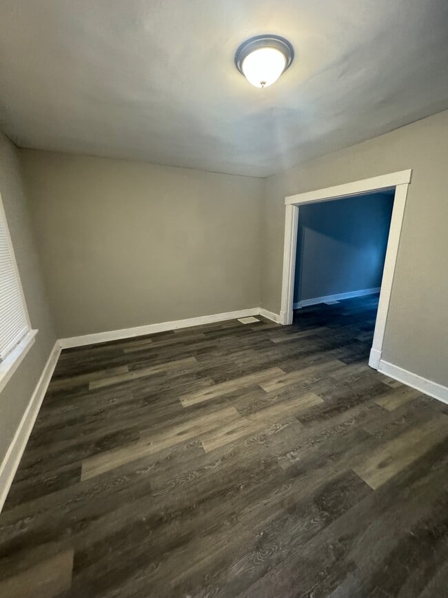 Building Photo - 1217 Scott St