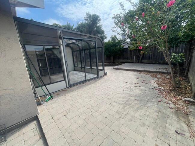Foto del edificio - 378 Bay Leaf Dr