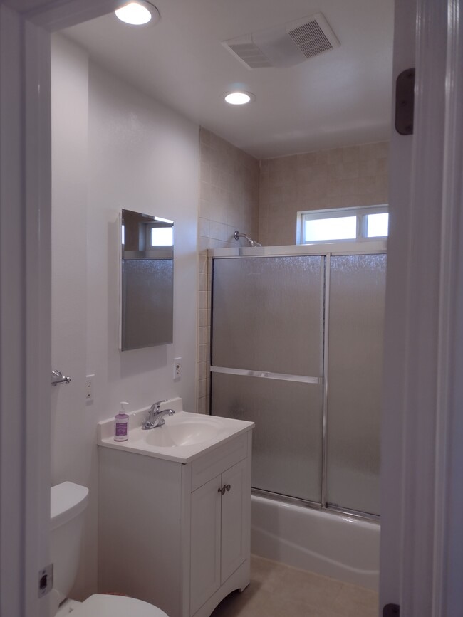 BATH 1 - 1457 W 187th St