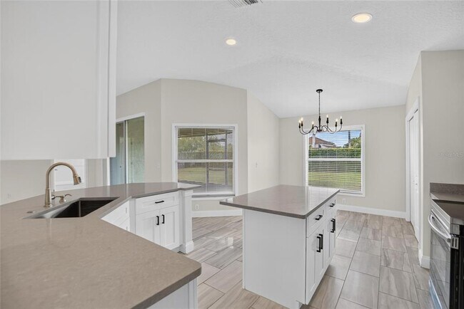 Foto del edificio - 1434 Hatcher Loop Dr
