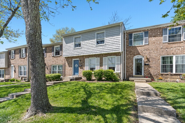 Photo - 289 Osage Ct Townhome