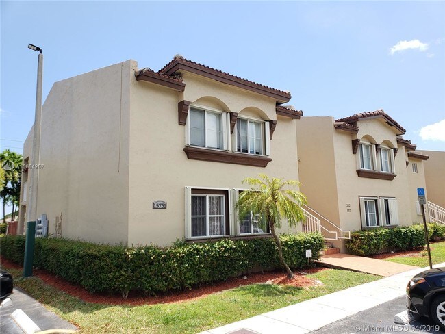 Foto del edificio - 15751 SW 137th Ave