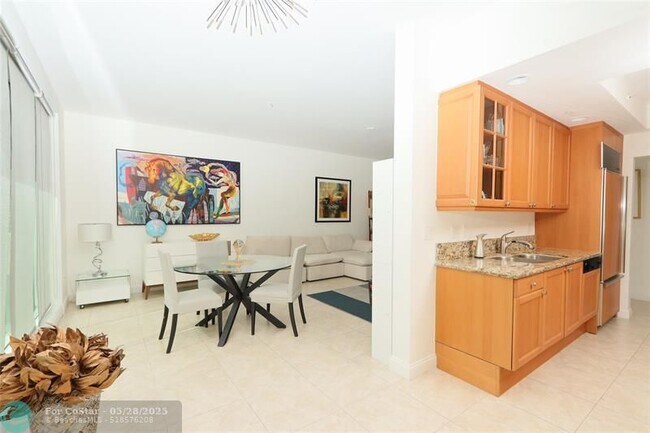 Foto del edificio - 411 N New River Dr E