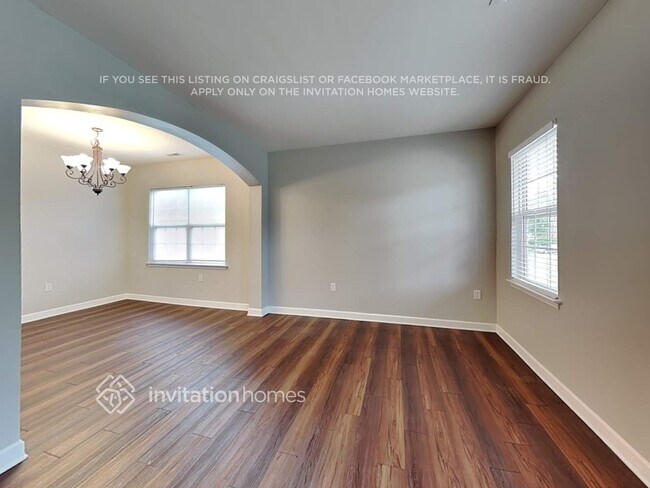 Foto del edificio - 4020 Linville Falls Ln