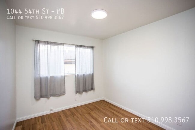 Building Photo - 1044 54th St