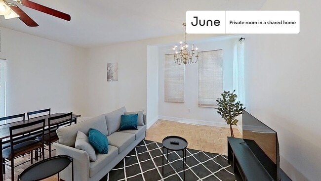 Building Photo - Room in Shared 3 bed/1 bath home