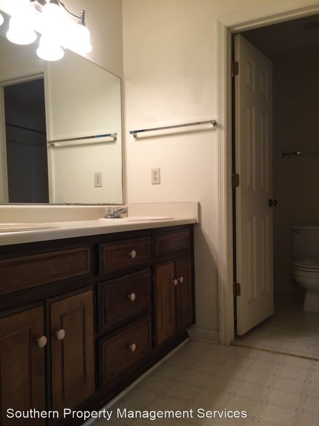 Building Photo - 2 br, 2 bath House - 47 Somerset Townhouses