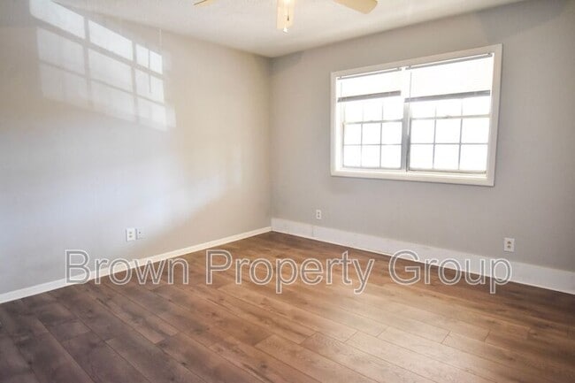 Building Photo - 2462 Bragg Blvd