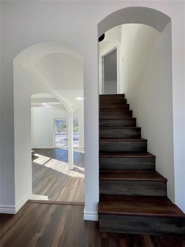 Building Photo - Sweethome