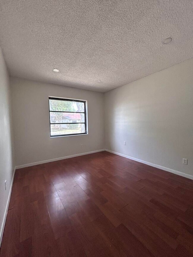 Building Photo - 4029 SW 68th Way