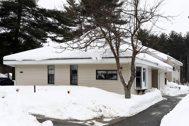 Building Photo - Quabbin Estates