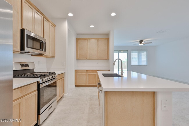 Foto del edificio - 8806 W Orange Dr