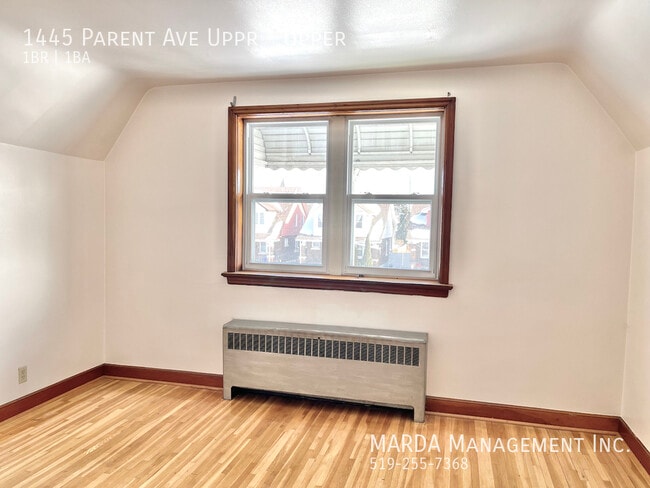 Building Photo - SPACIOUS 1 BEDROOM/1 BATH UNIT IN WALKERVILLE+ HYDRO