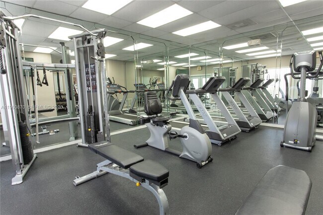 Foto del edificio - 1863 S Semoran Blvd