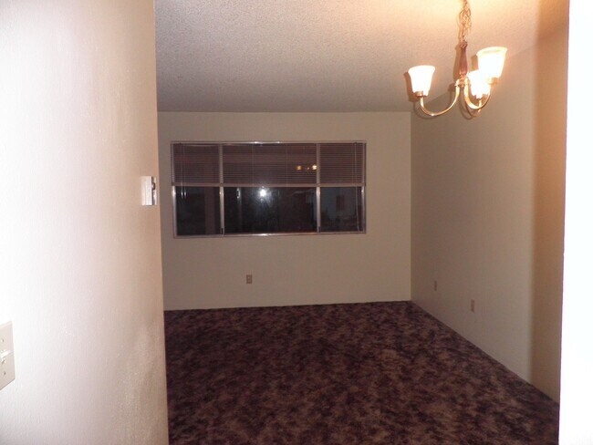 Foto del edificio - Nice apartment in convenient location