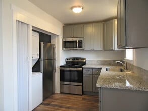 Building Photo - 850 2nd Ave N