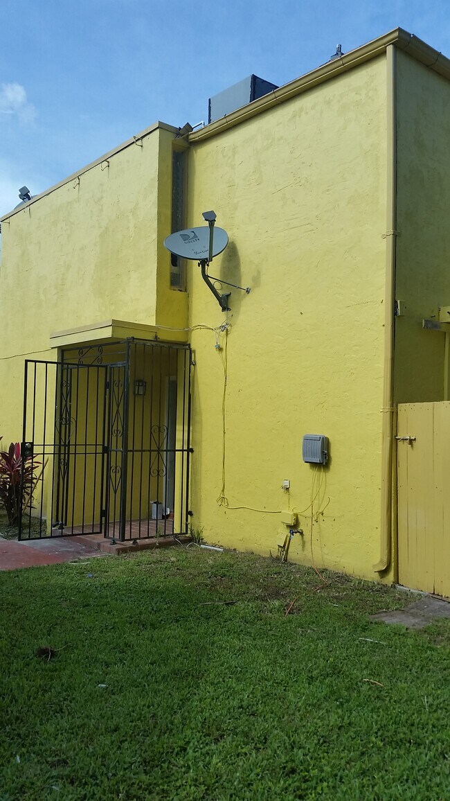 Foto del edificio - 20051 123rd SW Dr