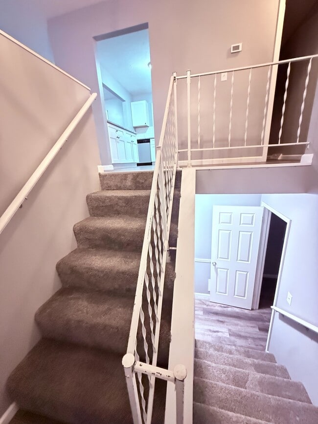 Building Photo - 6109 Richmond Ave