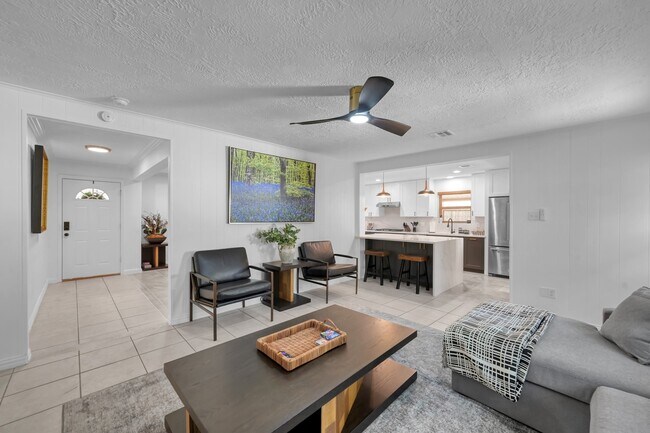 Foto del edificio - 28926 Twisted Oak Dr
