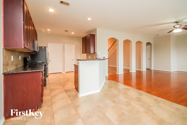 Foto del edificio - 6707 Level Pond Ln