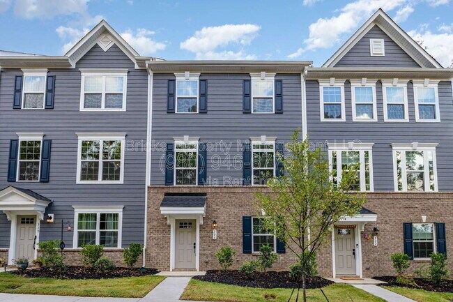 Foto del edificio - 306 New Gallant Dr