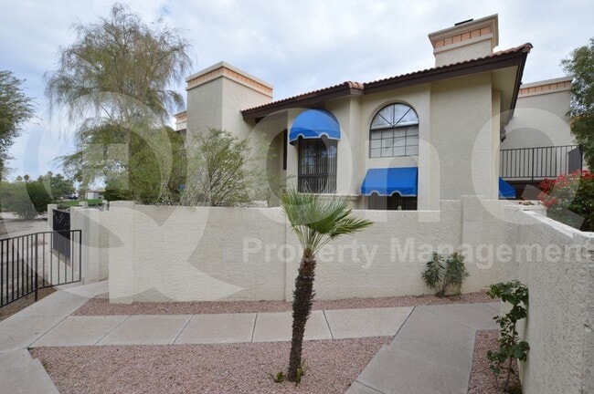 Building Photo - 5054 E Siesta Dr