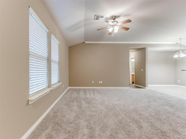 Building Photo - 608 Garrison Ln