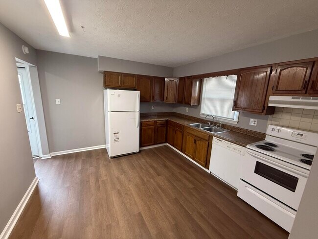 Foto del edificio - 327 Garden Park Dr