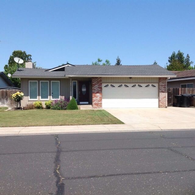 Primary Photo - House For Rent in Ripon