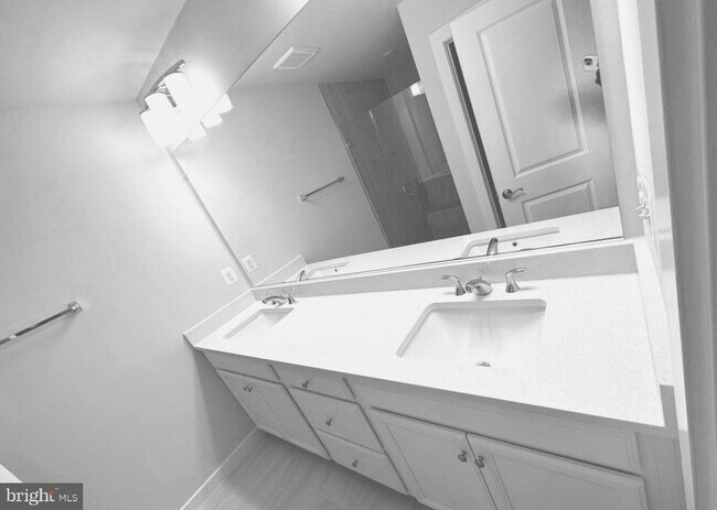 Foto del edificio - 17958 Woods Overlook Dr