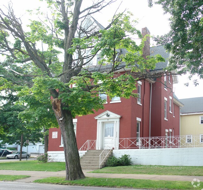 Building Photo - 301w8th