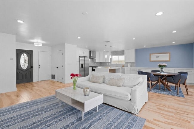 Building Photo - 914 Kirkwood Ave