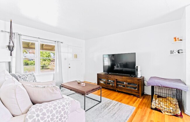 Foto del edificio - 2250 S Williams St