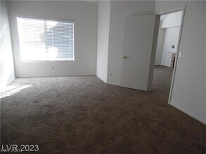 Building Photo - 5125 W Reno Ave