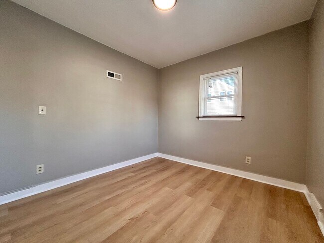 Foto del edificio - 297 W Larch Ave