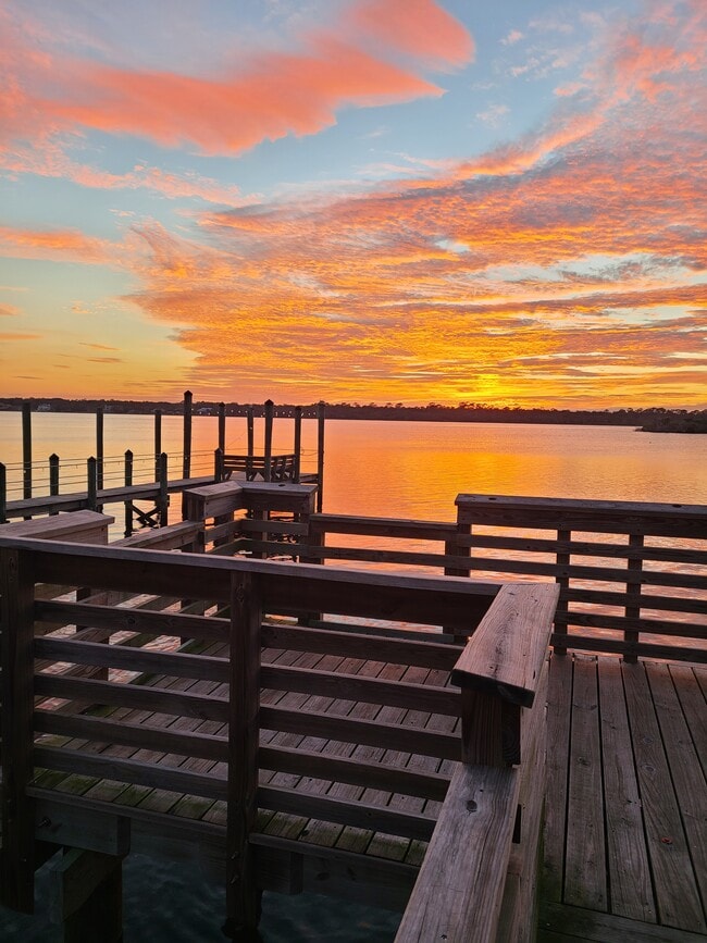 Foto del edificio - 1703 John Anderson Dr