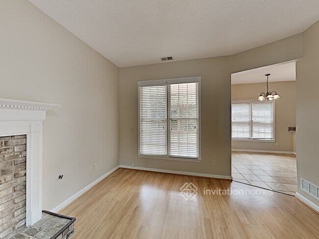 Foto del edificio - 7212 Meadow Gate Way