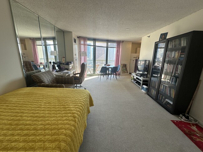 Photo - 111 W Maple St Apartment