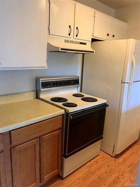 Foto del edificio - 8709 Candlewood Trail