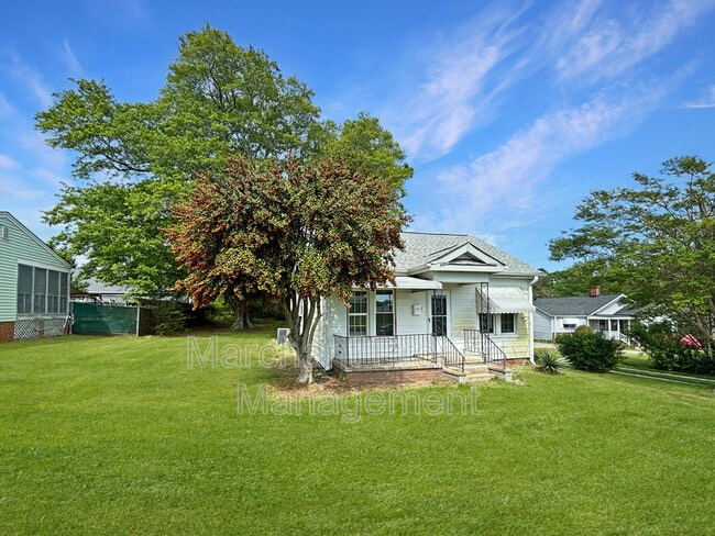 Photo - 5 E Belvue Rd House