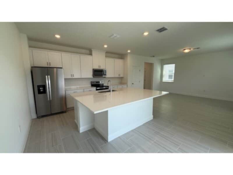 Building Photo - BRAND new 4 bedroom house with LOFT