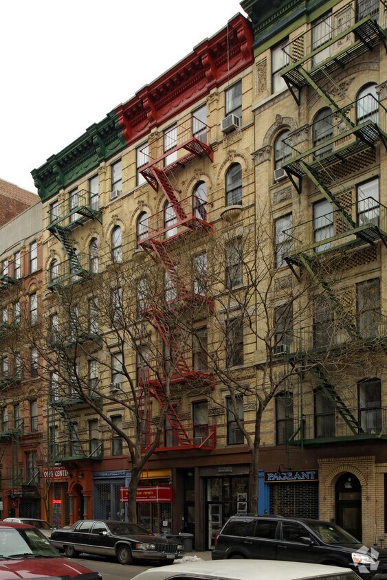Building Photo - 67 E 4th St