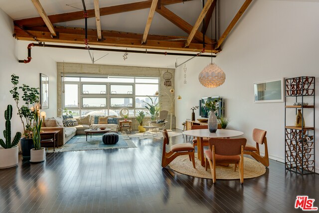 Foto principal - 530 S Hewitt St