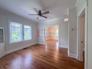 Building Photo - 802 Elliott Ave