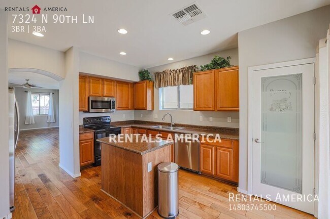 Building Photo - Former model home