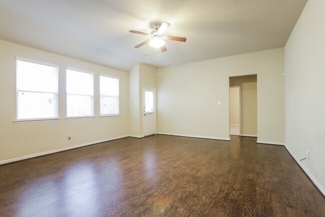 Foto del edificio - 23703 Maple View Dr