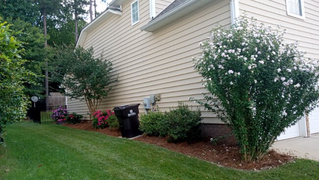 Foto del edificio - 582 Cotton Field Rd