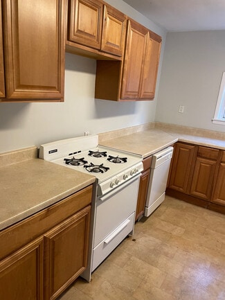 Building Photo - 5220 Holmes St