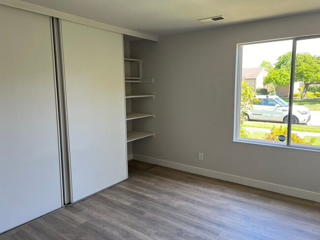 Building Photo - 3158 Bali Ln